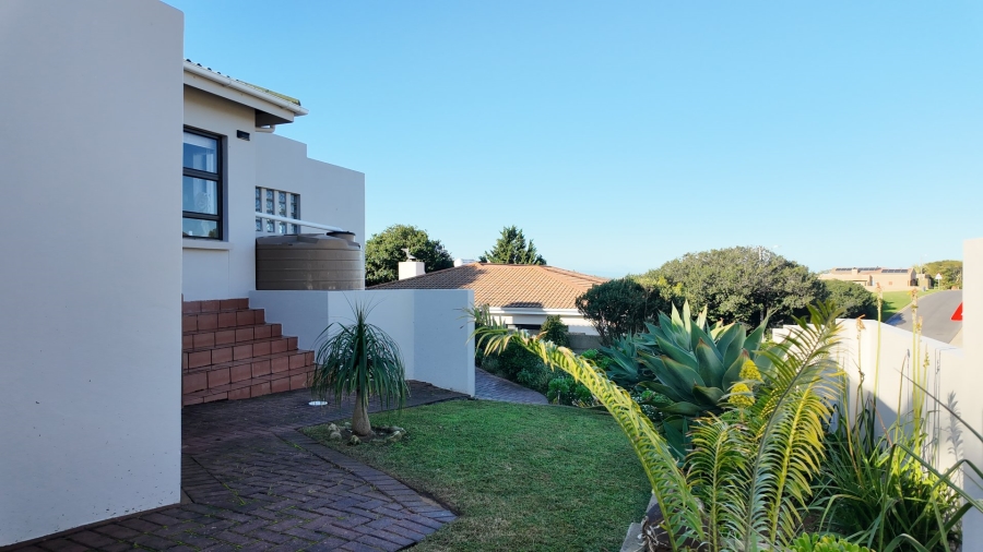 3 Bedroom Property for Sale in Stilbaai Wes Western Cape